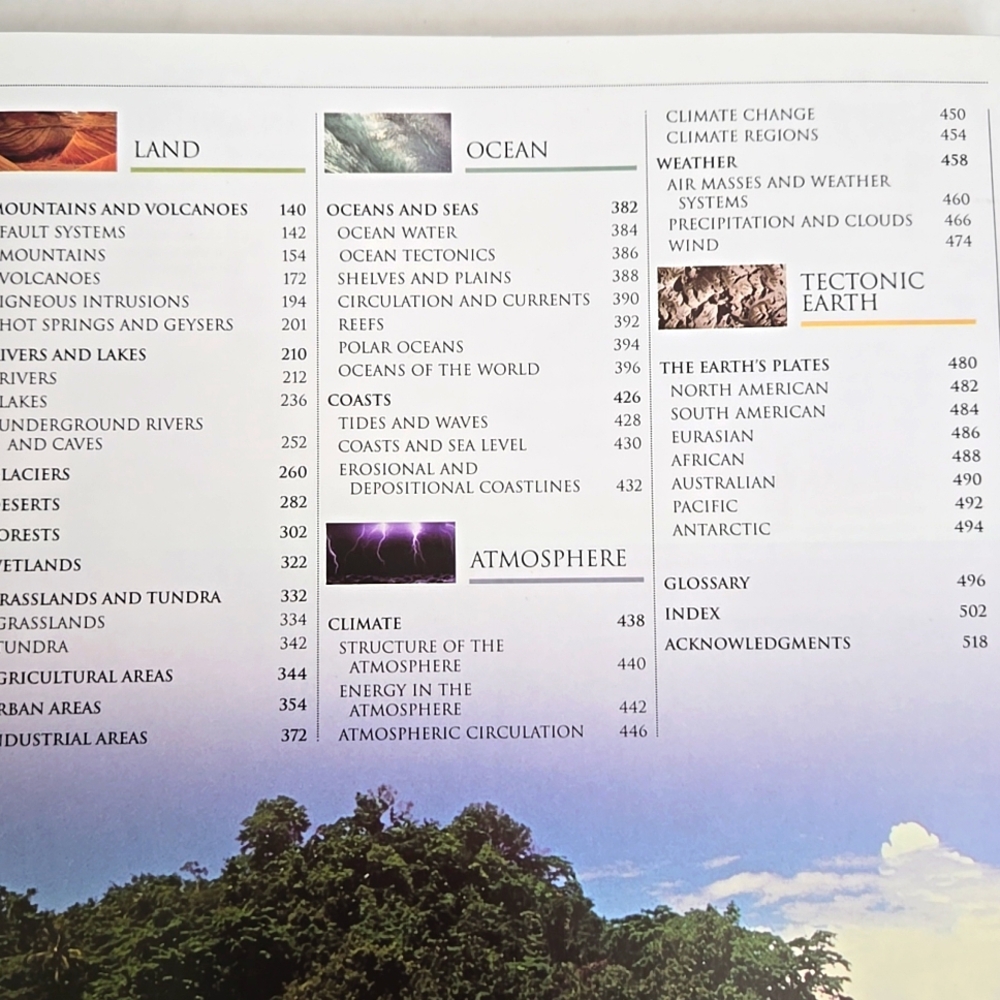 Smithsonian Earth Visual Guide - Picture 3 of 12